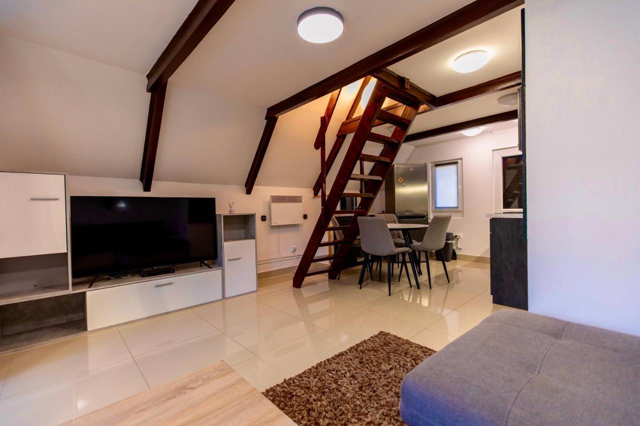 Vadgalamb Apartman & Jacuzzi Miskolc Buitenkant foto
