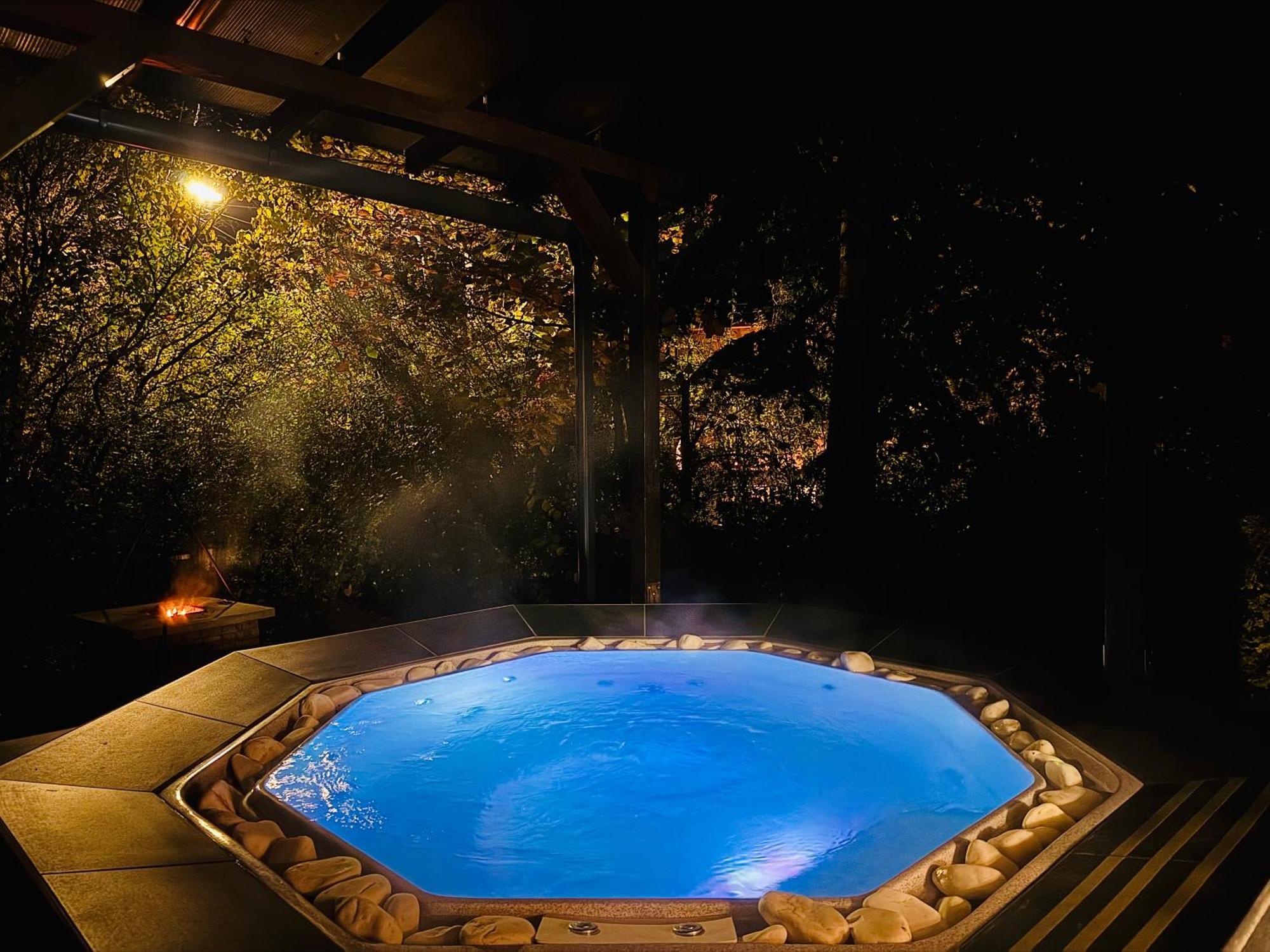 Vadgalamb Apartman & Jacuzzi Miskolc Buitenkant foto