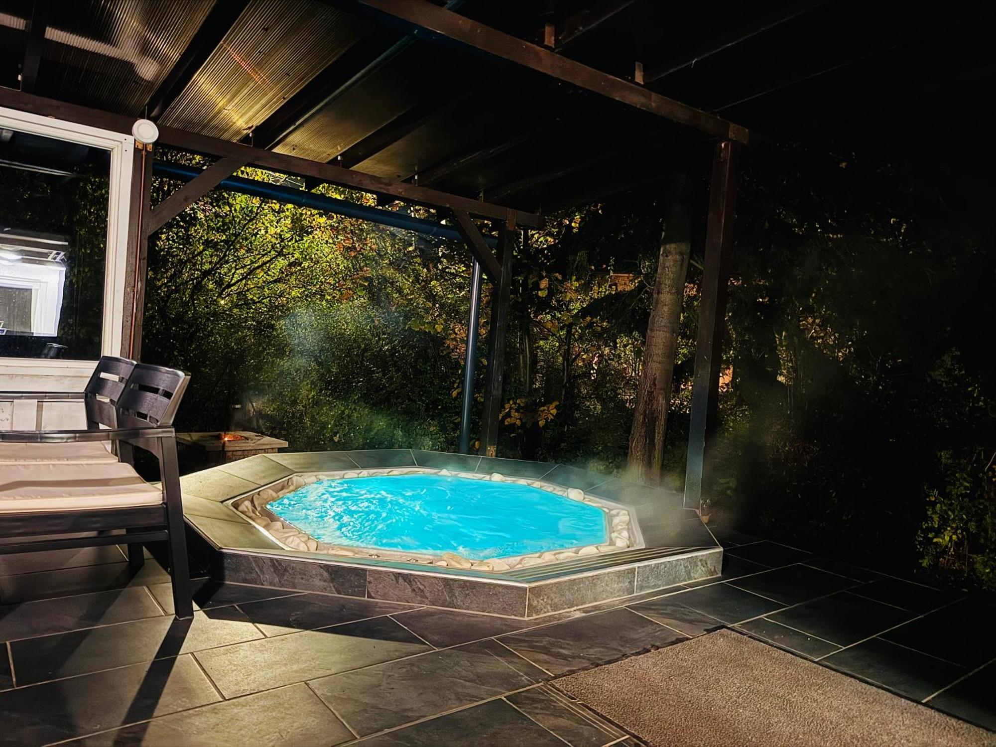 Vadgalamb Apartman & Jacuzzi Miskolc Buitenkant foto