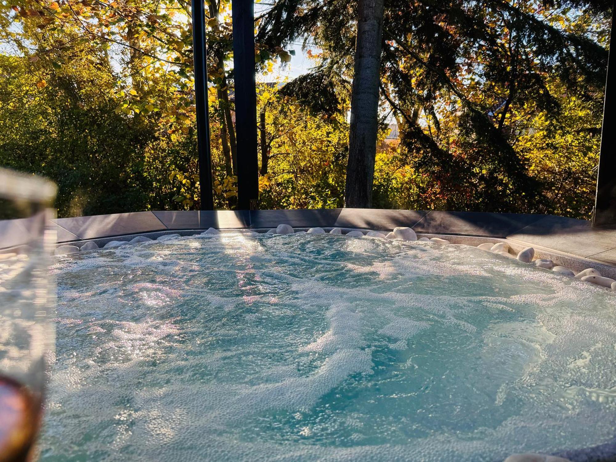 Vadgalamb Apartman & Jacuzzi Miskolc Buitenkant foto