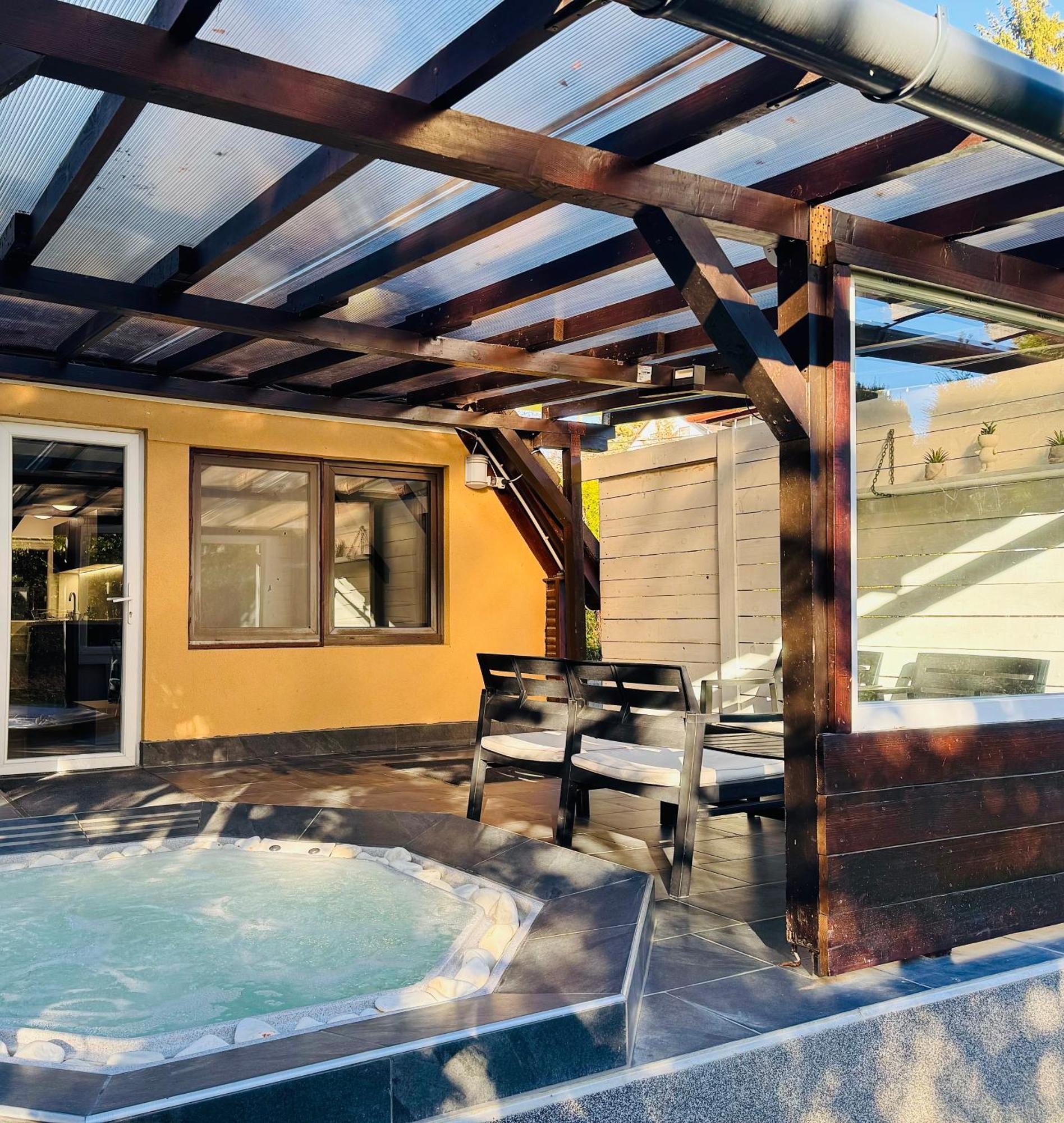 Vadgalamb Apartman & Jacuzzi Miskolc Buitenkant foto